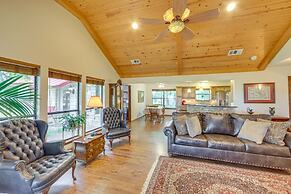 Dog-friendly Wills Point Home w/ Grill on 10 Acres