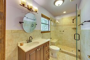 Dog-friendly Wills Point Home w/ Grill on 10 Acres