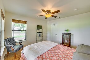 Dog-friendly Wills Point Home w/ Grill on 10 Acres