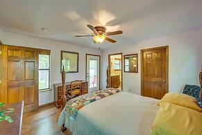 Dog-friendly Wills Point Home w/ Grill on 10 Acres