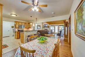 Dog-friendly Wills Point Home w/ Grill on 10 Acres