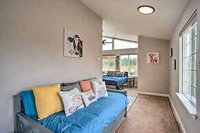 The Farmhouse at Grand Valley Getaway w/ Alpacas!