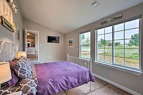 The Farmhouse at Grand Valley Getaway w/ Alpacas!