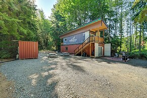 Unique Container Studio w/ Deck & Fire Pit!
