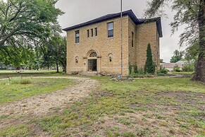 Renovated Schoolhouse w/ Piano & Private Deck!