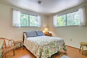 Stair-free Lexington Home w/ Blue Ridge Mtn Views!
