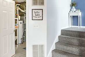 Family-friendly Port Clinton Home w/ Private Deck