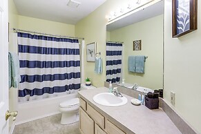 Family-friendly Port Clinton Home w/ Private Deck