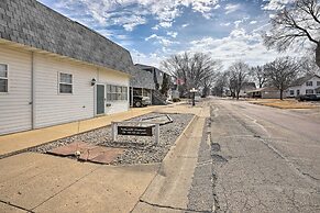 Akron Apartment w/ Balcony - Hunting Nearby!