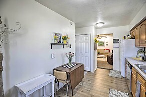 Akron Apartment w/ Balcony - Hunting Nearby!