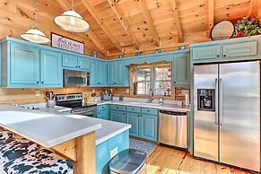 Deck & Game Room: Blue Ridge Mountain Cabin!