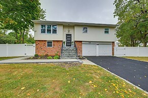 Bay Shore Vacation Rental ~ 7 Mi to the Beach