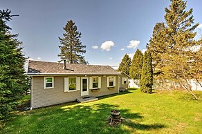 Bayfront Hancock Cottage w/ Beach Access & Views!