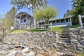 Bayfront Hancock Cottage w/ Beach Access & Views!
