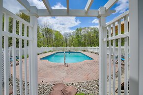 Beacon Area Vacation Rental With Heated Pool!