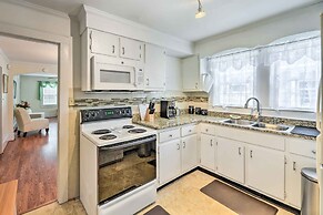 Charming Beaufort Getaway: Walk to the Waterfront!