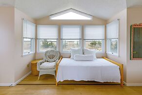 Bayfront Cape May Vacation Rental w/ Beach Access