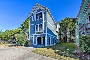 Coastal Home w/ Community Pool < 2 Miles to Beach!