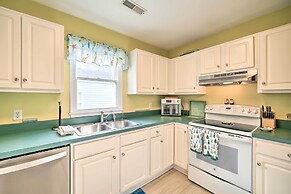Coastal Home w/ Community Pool < 2 Miles to Beach!