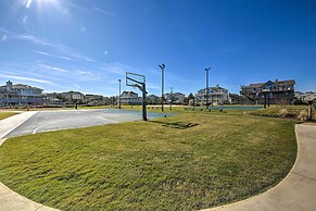 Coastal Home w/ Community Pool < 2 Miles to Beach!