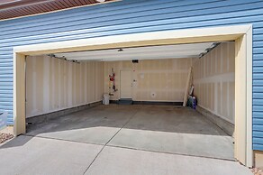 Colorado Retreat Near Hiking, Golfing & Fishing!