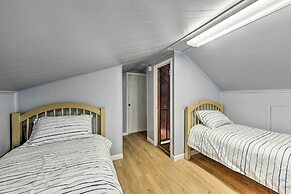 Coastal Brigantine Cottage: Walk to Beaches