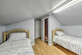 Coastal Brigantine Cottage: Walk to Beaches