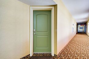 Cozy Birchwood Condo on Tagalong Golf Course!