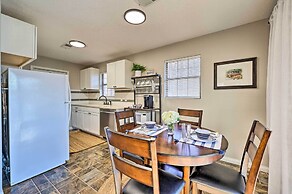 Cozy Beaver Lake Cabin w/ Waterfront View & Kayaks