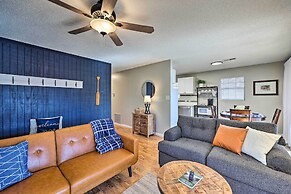 Cozy Beaver Lake Cabin w/ Waterfront View & Kayaks