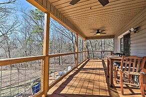 Cozy Beaver Lake Cabin w/ Waterfront View & Kayaks