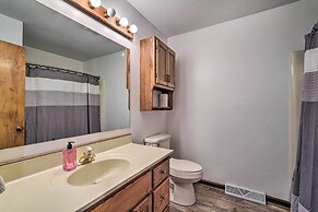 Cozy Vacation Rental Home Near Watauga Lake!