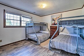 Cozy Vacation Rental Home Near Watauga Lake!