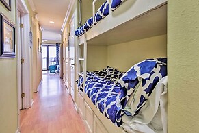 Corpus Christi Beachfront Condo w/ Pool Access!