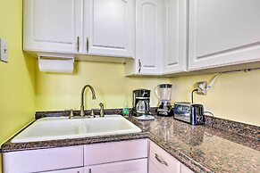 Corpus Christi Beachfront Condo w/ Pool Access!