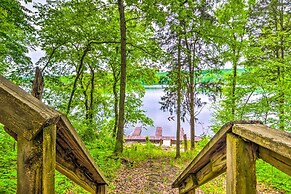 Cozy Kentucky Cabin w/ Sunroom, Yard & Views!