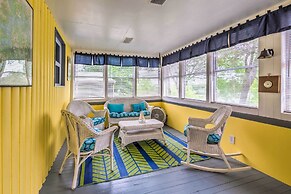 Cozy Kentucky Cabin w/ Sunroom, Yard & Views!