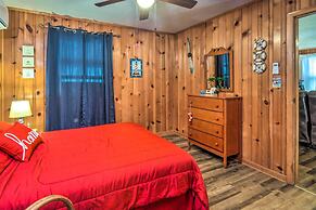 Cozy Kentucky Cabin w/ Sunroom, Yard & Views!