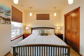 Alluring Manson Lakeside Condo w/ Shared Pool!