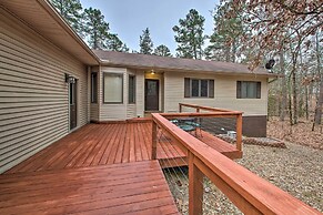 15 Mi to Hot Springs Nat'l Park: Home w/ Fire Pit!