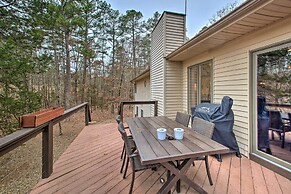 15 Mi to Hot Springs Nat'l Park: Home w/ Fire Pit!