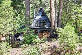 Dreamy Woodland Hideaway With Grills & Fire Pit!