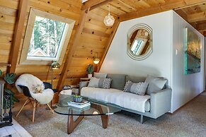 Decks, Grills + Fire Pit: Camp Connell Hideaway!