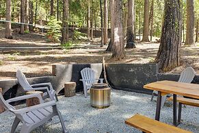 Decks, Grills + Fire Pit: Camp Connell Hideaway!