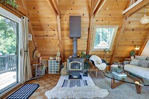 Decks, Grills + Fire Pit: Camp Connell Hideaway!