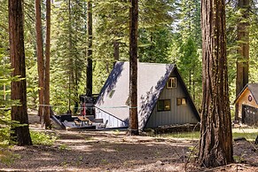 Decks, Grills + Fire Pit: Camp Connell Hideaway!