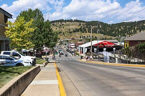 Centrally Located Sturgis Apt On Main St w/ Garage