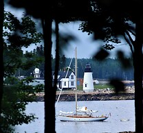 'dragonwood Castle' on Waterfront w/ Stunning View