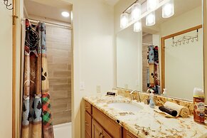 Hot Tub + Creek: Gatlinburg Group Getaway!