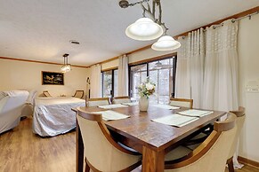 Hot Tub + Creek: Gatlinburg Group Getaway!